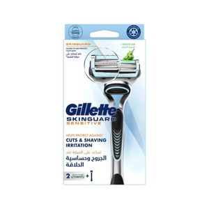 Gillette مقبض ماكينة الحلاقة Skinguard Sensitive + شفرتين مع لمسة من الألوة