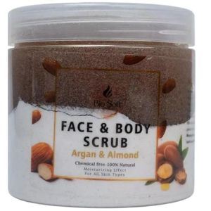 Bio Soft مقشر للوجه والجسم بزيت الأرغان واللوز ٥٠٠ مل.