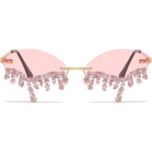 مثالي للحفلات - نظارات شمسية مميزة على شكل دمعة بإطار معدني غير تقليدي، مثالية للملابس الاحتفالية النسائية والاحتفالات