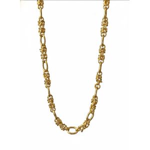 قلادة بلون ذهبي