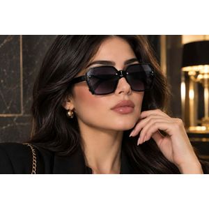نظارة شمسية نسائية كبيرة ذات تصميم هندسي مربع وأنيق جدا
