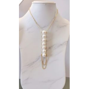 Elegant Gold white Pearl Necklace