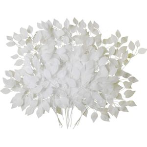 تتوفر ألوان شمعية صناعية وبخاخات لتزيين المنزل (12 وحدة).