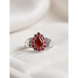 Women's Vintage Pear-Shaped Red Stone Ring – Elegant Classic Statement Design