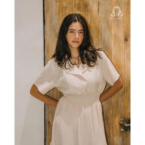 LAVANDERA فستان طويل للنساء من ماركة Lavandera، مصنوع من الكتان الخالص، مقاوم للانكماش والتجعد، بياقة، وتنورة متدرجة، وخصر مطاطي