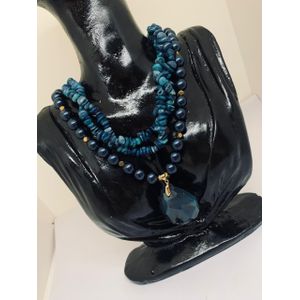 Handmade قلادة نسائية بحجارة ملونة طبيعية مع حجر عقيق كبير - إكسسوار أنيق وفريد