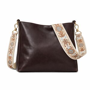 شنطة كتف لون بنى وسط – جلد PU مميز + حزام بزراع مشجر – أنيقة لليوميات والشغل