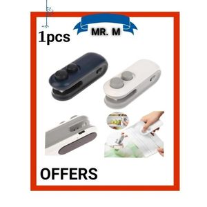 جهاز إغلاق الأكياس الصغير 2 في 1 مع قاطع. يتميز هذا الجهاز المحمول والقابل لإعادة الشحن بآلية إغلاق حراري وفراغ ومناسب للأكياس البلاستيكية والوجبات الخفيفة وتخزين الطعام.