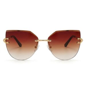 نظارة شمسية نسائية بدون إطار بتصميم سداسي مقطوع - عدسات رمادية داكنة وأذرع ذهبية بتصميم حلقات متصلة - نظارات شمسية فاخرة للحماية من الأشعة فوق البنفسجية موديل 2026.