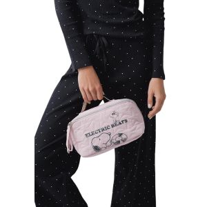 Women's secret Snoopy medium pink toiletry bag