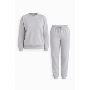 LAVANDULA بيجامة شتوية نسائية من القطن الناعم، تتألف من قميص بياقة مستديرة وسروال رياضي، وتتميز بشعار اللوتس المميز، متوفرة باللون الرمادي