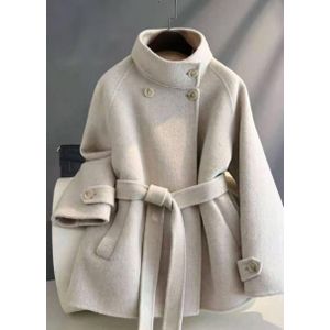 Distinctive trench coat made of high-quality material.