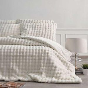 Family Bed طقم لحاف فرو اسباني مقاس 240x240 سم موديل 1638
