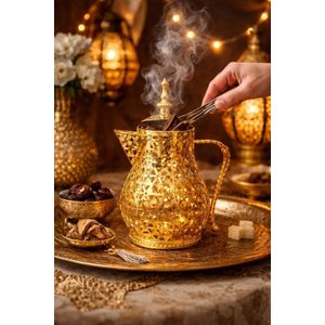 مبخرة كهربائية للبخور والعود - تصميم زخرفي عربي - لون ذهبي (إبريق)
