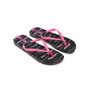 حذاء نسائي متعدد الألوان