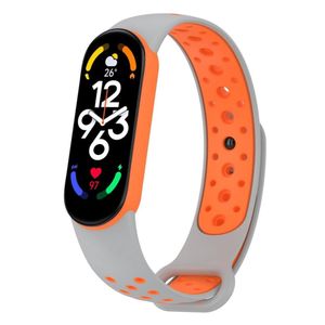 سوار بديل من السيليكون الناعم القابل للتعديل والتهوية لساعة شاومي مي باند 3/4 للرجال والنساء، متوفر بلونين (رمادي/برتقالي).