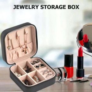 FE# PU Square Jewelry Box Earring Organizer Necklace Bracelet Container  (White)