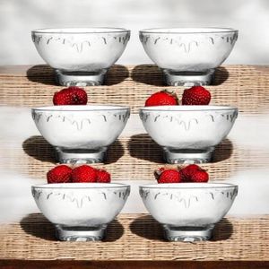  Glass bowls, dishwasher safe, heat resistant, suitable for serving cakes and desserts. They also make great gifts for all occasions and parties.