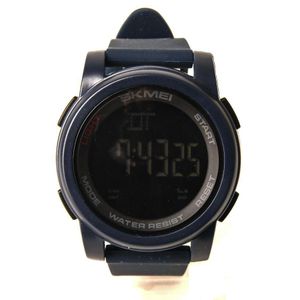 Skmei ساعة كاجوال ديجيتال رجالي مناسبة للارتداء اليومي – خامة رابر مقاومة للماء