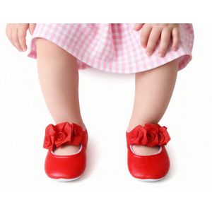 أحذية لطفلة عمر 6 أشهر