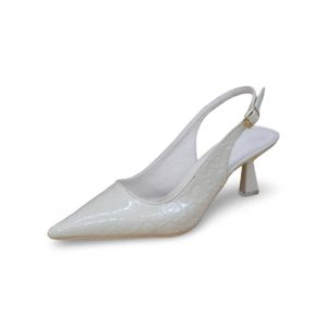 صندل انزلاقي مغلق من الأمام بجلد علوي