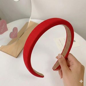 Rud A delicate women's headband made of comfortable, sponge-like material  a padded headband for women and girls  a hair accessory suitable for brides  stylish and attractive headbands for girls and ladies.