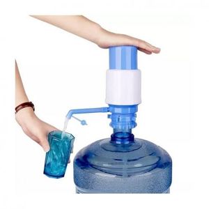 مضخة مياه يدوية حجم كبير  -أزرق