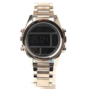 Skmei ساعة كاجوال ديجيتال رجالي مناسبة للارتداء اليومي – خامة رابر مقاومة للماء