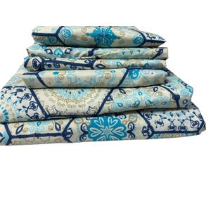 طقم ملاءة سرير - 6 قطع مكون من 2 ملاءة سرير مفرد + 2 كيس مخدة قياس 120*50 + 2 كيس مخدة من نفس اللون