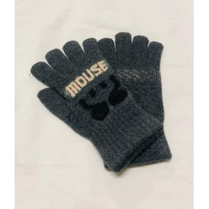 قفازات الأطفال "Mouse" من صوف المهير عالي الجودة احرصي على دفء وراحة صغيرك مع قفازات "Mouse" المصممة خصيصًا لتلائم أيديهم الصغيرة-لون اخضر