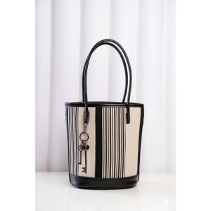 حقيبة يد وحقيبة كتف جلدية سوداء أنيقة للنساء - تصميم كلاسيكي