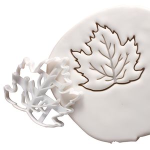 Shatoora Maple Leaf Polymer Clay Cutter for Jewelry Making, Plastic Clay Cutter Mold for Earrings and DIY Crafts, White, 3 × 2.8 cm