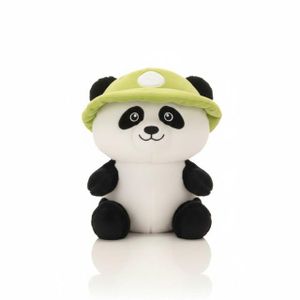 دبدوب باندا ترتدي قبعة مستكشف خضراء