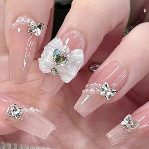 SHEIN أظافر صناعية طويلة لاصقة – تصميم شفاف ناعم مع وردة وكريستال بارز