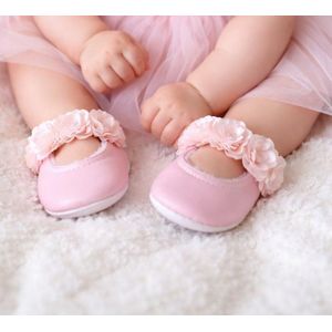 أحذية لطفلة / 6 أشهر