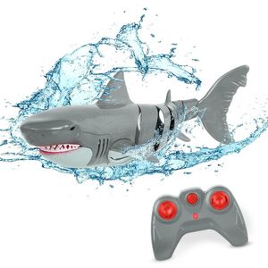 Battat  Terra Great White Shark With Remote Control- AN2855Z