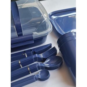 مجموعة علب طعام بلاستيكية محكمة الغلق مكونة من 36 قطعة - 6 اطباق و6 اكواب و6 ملاعق و6 شوك و6 سكاكين و6 شاي ازرق داكن البولي بروبلين