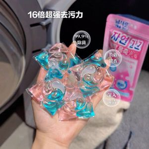 10X Concentrated Laundry Capsules Double Cleaning Power Eliminates bacteria and unpleasant odors. One capsule per wash. Safe. Fresh and long-lasting fragrance. Pack of 15 capsules.