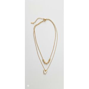 VILLMAR سلسلة "فراشة اللؤلؤ" المتدلية – تصميم ملكي مطلي بالذهب (ستانلس ستيل).