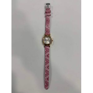 ساعة يد نسائية عصرية 12