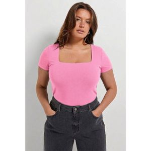 بيزك توب ليكرا ستريتش بديزاين رقبة مربعه  وفتحة اصبع - مثالي لجميع الاطلالات الكاجوال