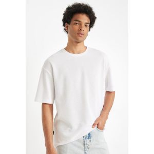 Defacto Man Crew Neck Comfort Fit Short Sleeve T-Shirt - White
