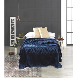 Mora بطانية ثقيله حفر  موديل Signature F93 - المقاس: 220 * 240 - بلد المنشأ إسبانيا.