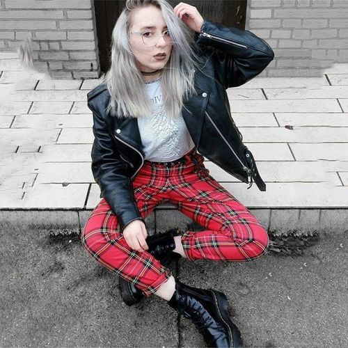 Tartan Pants Outfits & 20 Ideas How to Wear Them