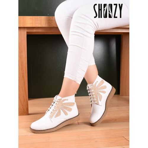 اشتري Shoozy Fashionable Boot For Women - White في مصر