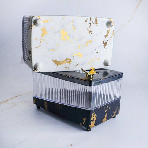 product_image_name-Generic-A tissue box with a design that combines the warmth of wood and the purity of acrylic, to give you a touch of luxury in every corner of your home or office. Color (black).-1