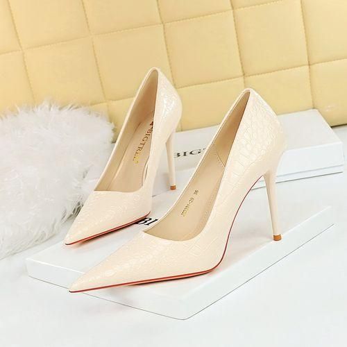 Ladies white leather pumps clearance