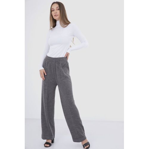 product_image_name-Carina-بلوزة كارينا النسائية البيضاء من الألياف الدقيقة ذات العنق العالي وأكمام طويلة-1