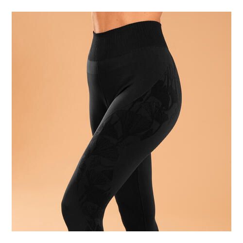 Decathlon 7 / 8 Seamless Dynamic Yoga Leggings - Black @ Best