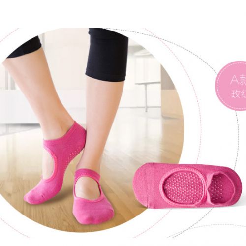Generic Non-slip Yoga And Pilates Socks For Women.1 Pair. May Vary @ Best  Price Online